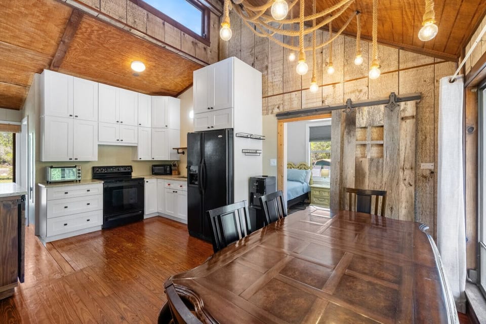 Full stocked kitchen