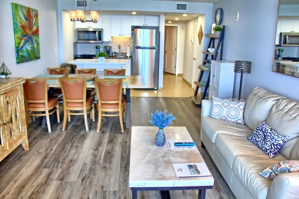 Dining for six and a kitchen w/ all conveniences 