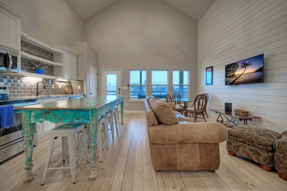 House (Multiple Bedrooms) | Interior