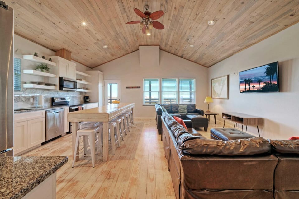 House (Multiple Bedrooms) | Interior