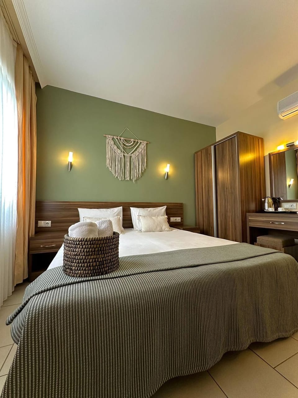 Standard Double Room | WiFi (free), bed sheets
