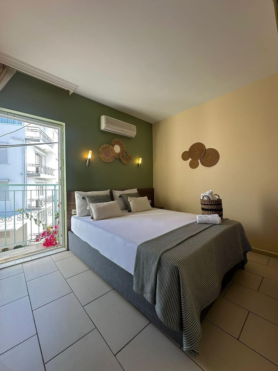 Standard Double Room | WiFi (free), bed sheets