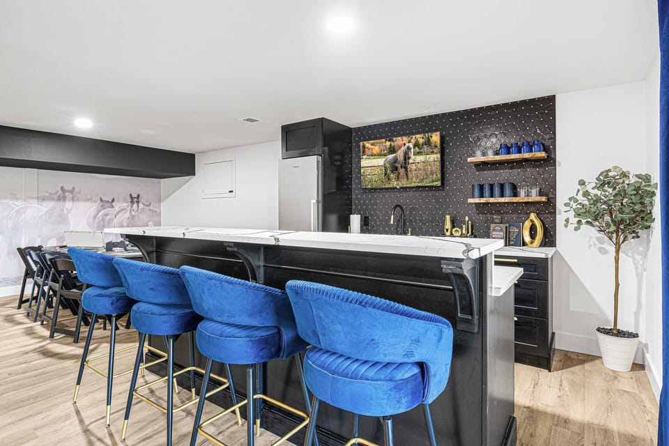 Enjoy a drink from the bar as you challenge your friends to a game of poker!