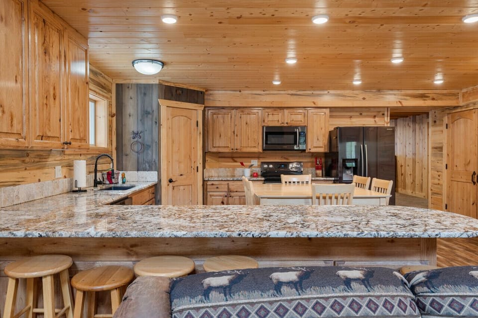 Full Kitchen
