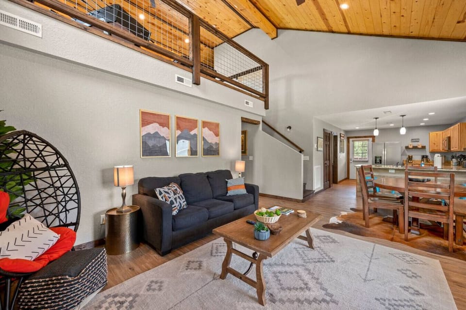 The open floorplan is a convenient space for your entire group to gather.