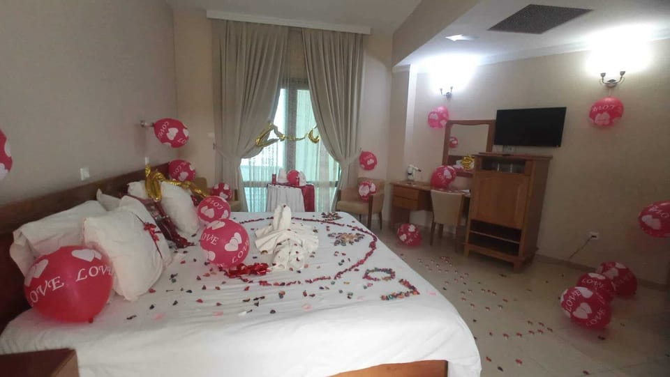 Standard Room, Private Bathroom | 1 bedroom, WiFi (free)