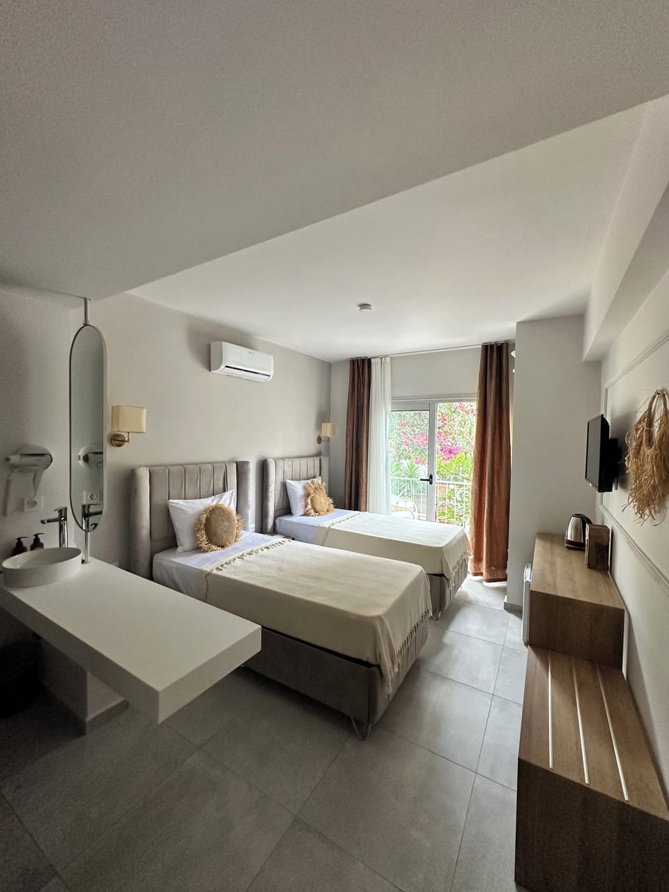 Superior Twin Room, Balcony, Garden View | In-room safe, desk, WiFi (free), bed sheets