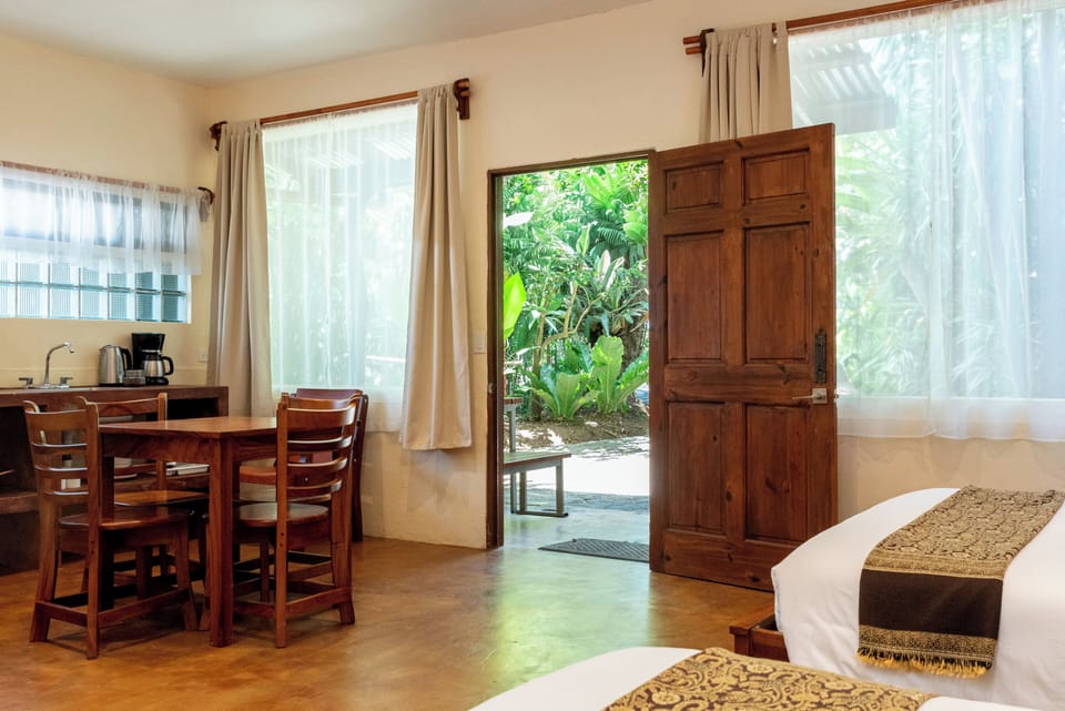 Family Studio | Blackout drapes, WiFi (free), bed sheets