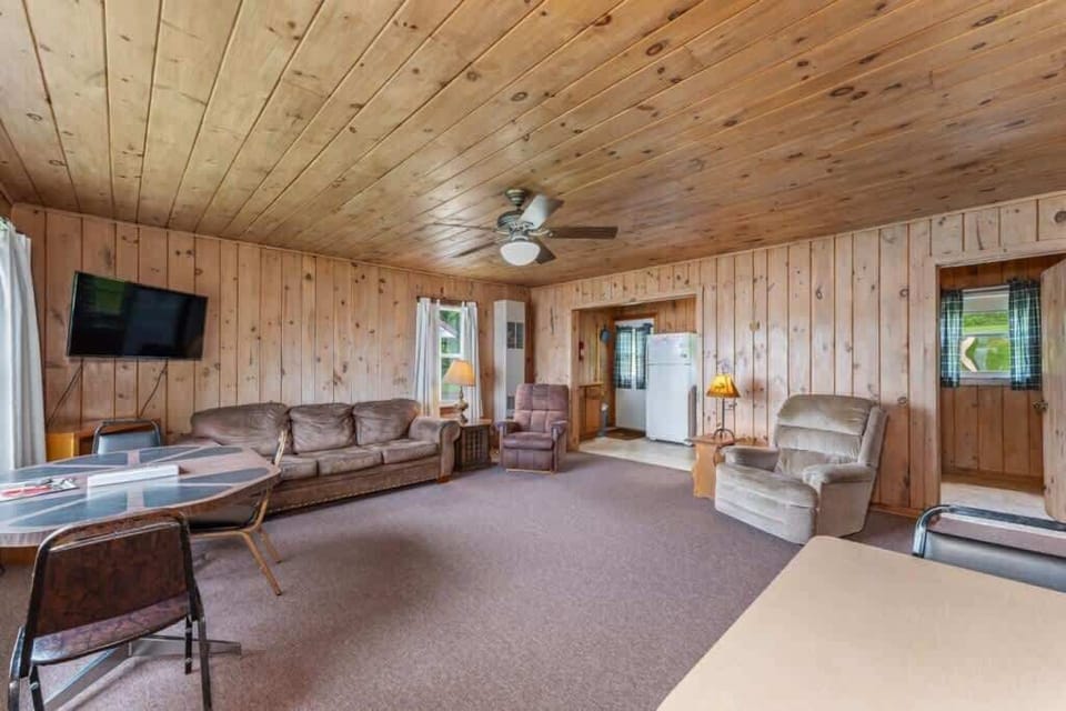 TBRCabin-2-3