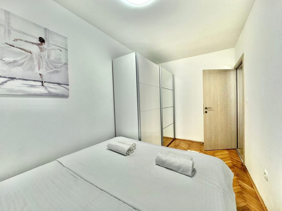 Family Apartment, Garden View | 1 bedroom, desk, iron/ironing board, free WiFi