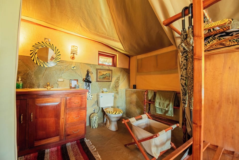 Hobley's 1 Queen Size Bed Tent | Bathroom