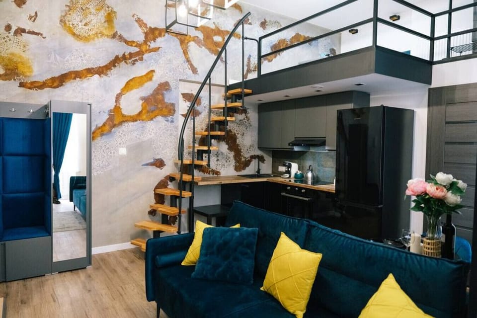 Living space | Book Now with RENTUJEMY.COM