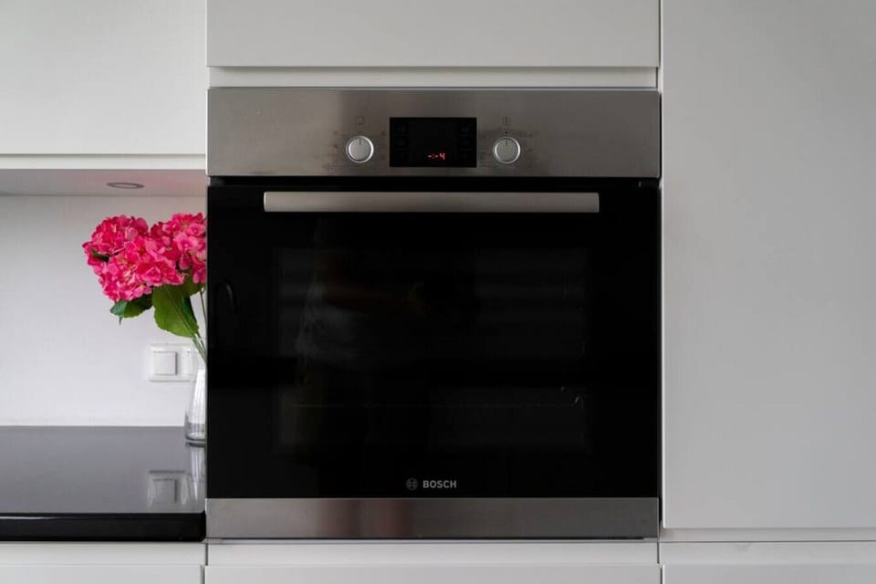 Fully Equipped Kitchen with Useful Appliances | Book Now with RENTUJEMY