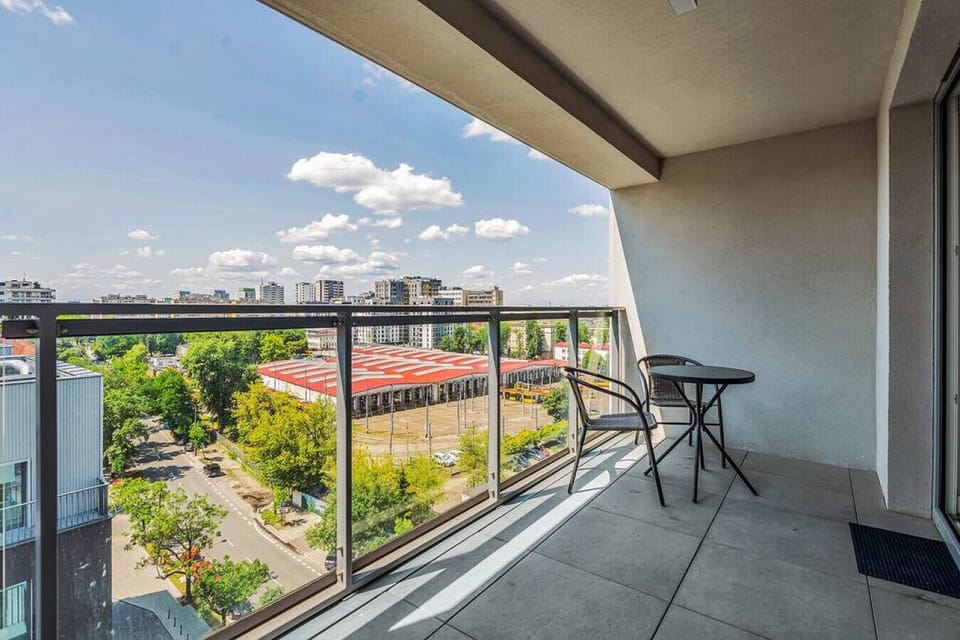 Spacious, Private and Furnished Balcony with Stunning City View | Book Now with RENTUJEMY