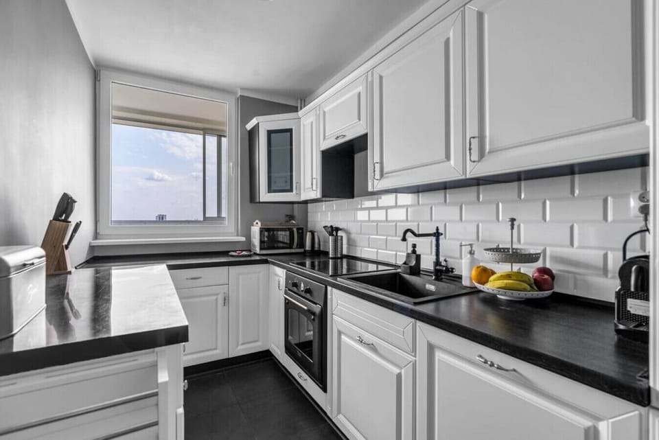 Full Kitchen with Useful Appliances | Book Now with RENTUJEMY