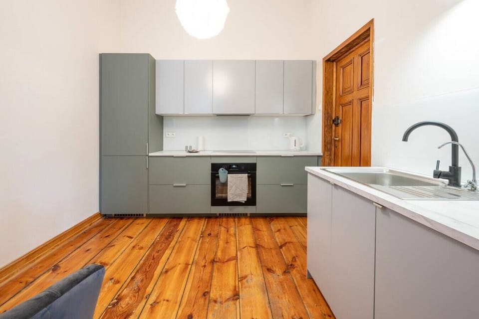 Kitchen Area - Book Now with RENTUJEMY.COM
