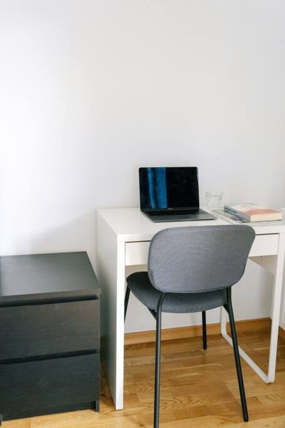 Working Space for Your Professional Needs | Book Now with RENTUJEMY