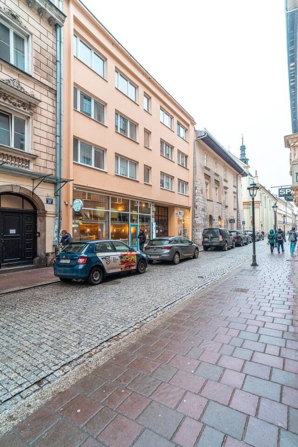 Quiet and Safe Neighbourhood | Book Now with RENTUJEMY