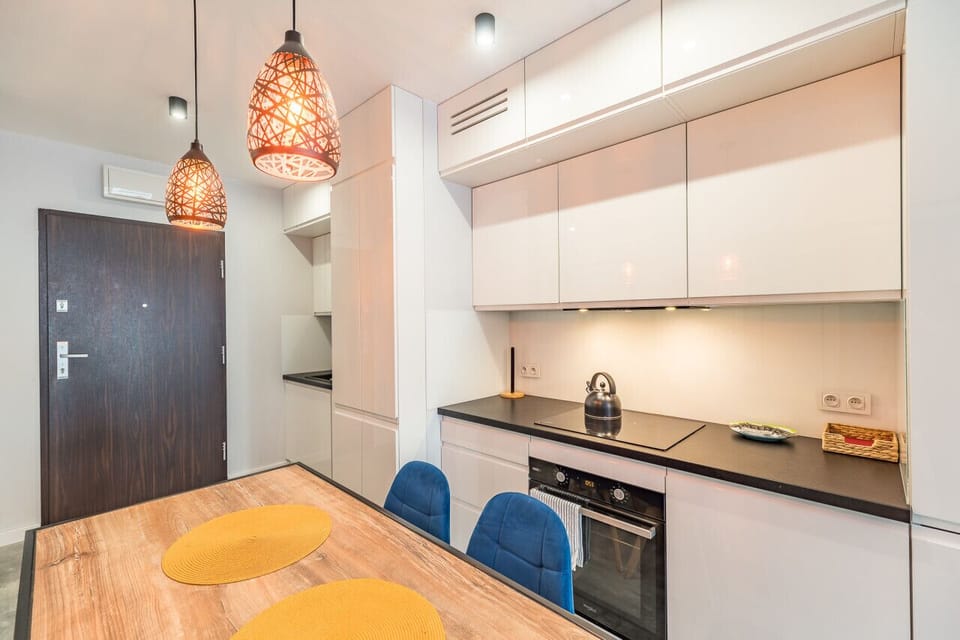 Dining Area | Book Now with RENTUJEMY