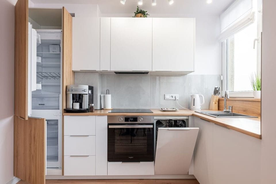 Fully Equipped Kitchen | Book Now with RENTUJEMY
