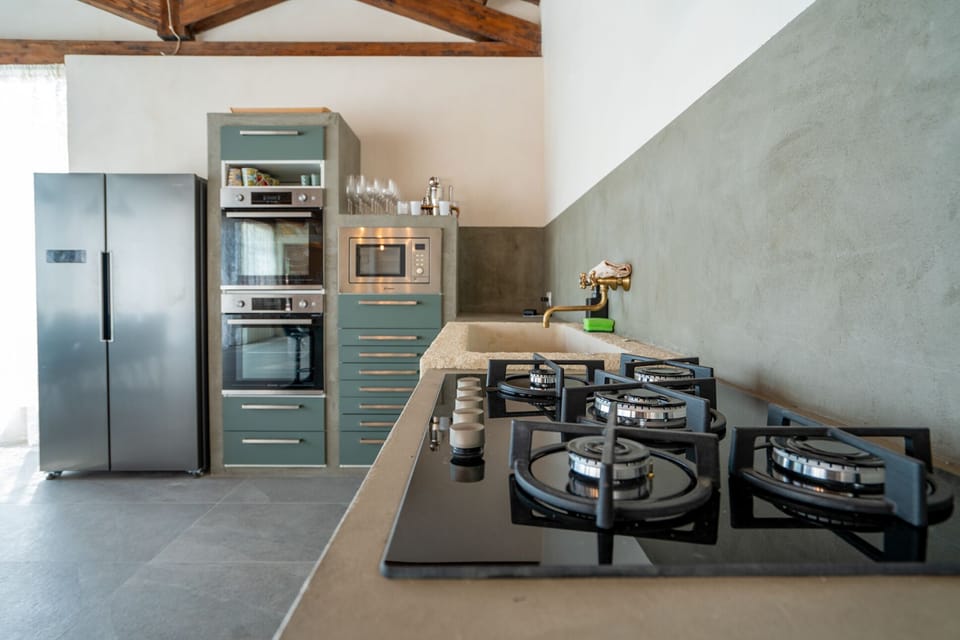 Luxury Villa, Valley View | Private kitchen | Full-size fridge, microwave, oven, stovetop