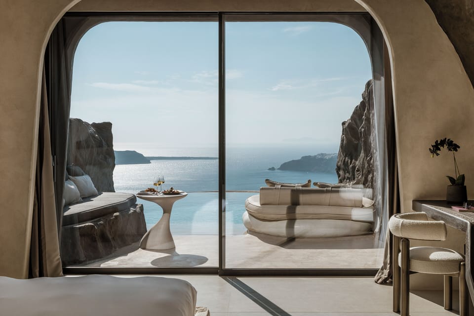 Cave Suite Caldera View with Private Pool | 1 bedroom, premium bedding, minibar, in-room safe