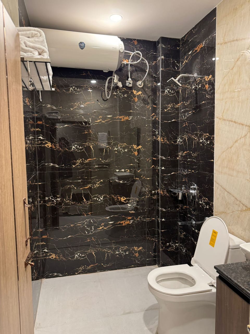 Superior Double Room | Bathroom
