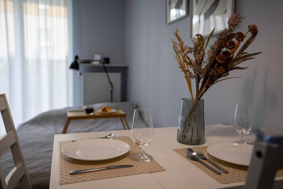 Dining Area For Two | Book Now With RENTUJEMY