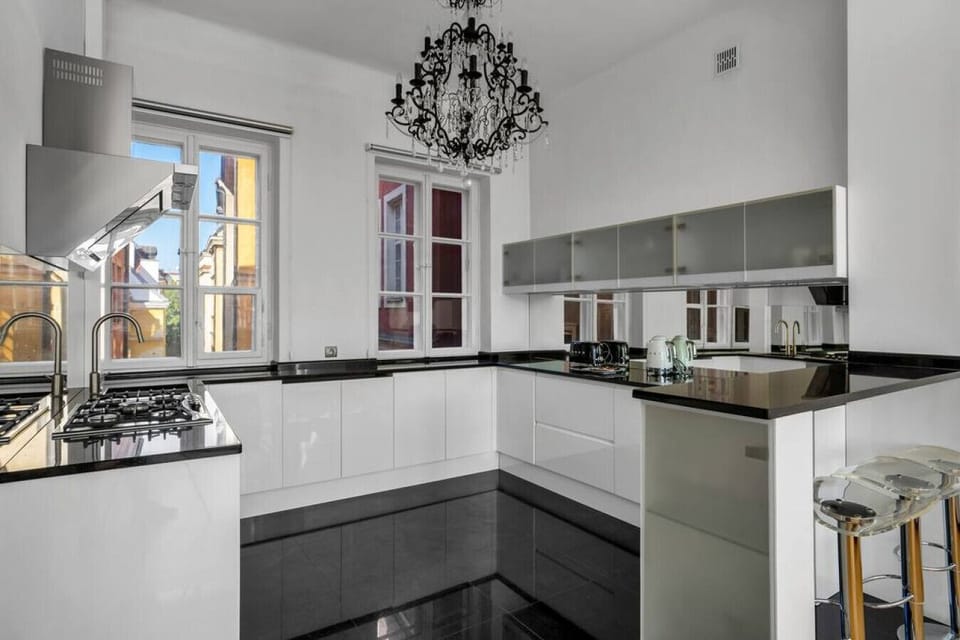 Full Kitchen Equipped with Useful Appliances | Book Now with RENTUJEMY