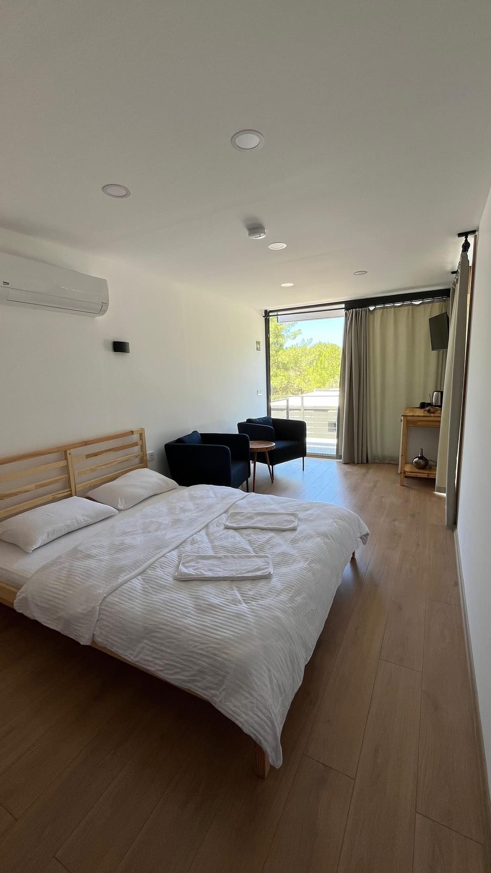 Comfort Room, Mountain View | Soundproofing, bed sheets