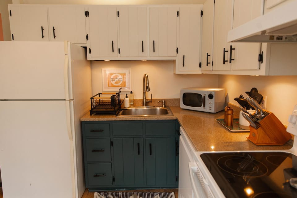 House | 3 bedrooms, desk