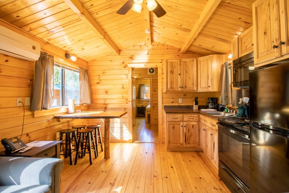 Single level camp cottage with a full kitchen