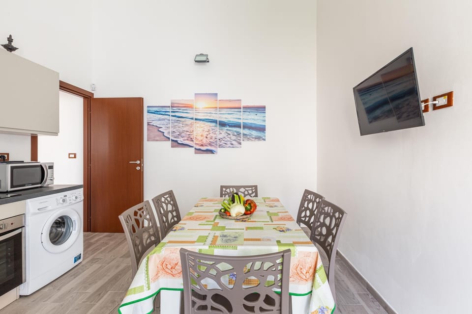 Apartment | Dining room