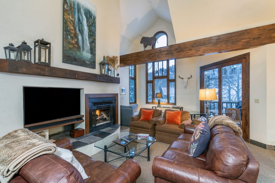 Living Room - Natural light with sweeping mountain views