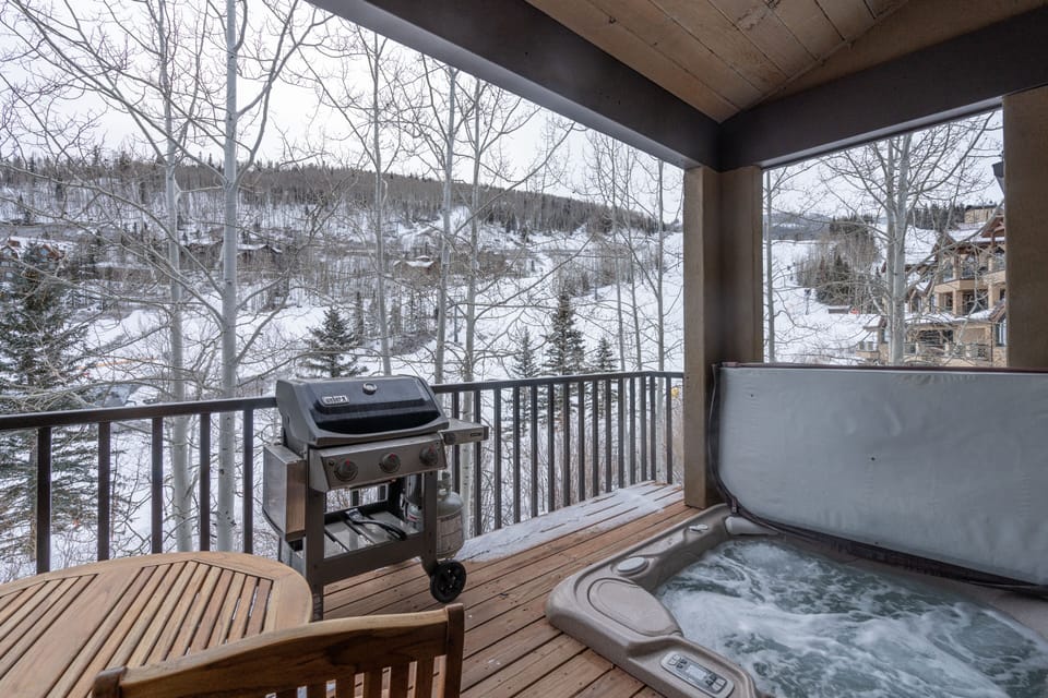 Deck - Private hot tub and seating