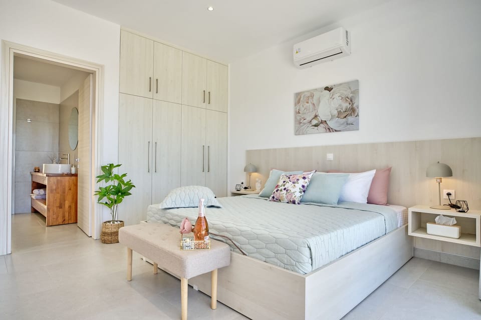 Lefkimmiatis Villa Erika Newly Built Bedroom