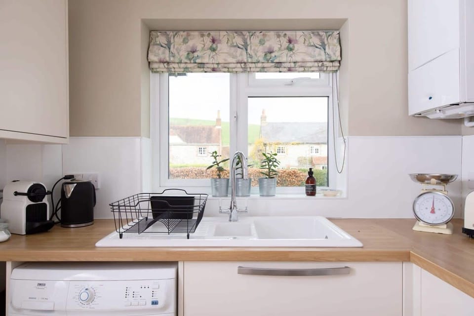 House | 2 bedrooms, desk, iron/ironing board, Internet