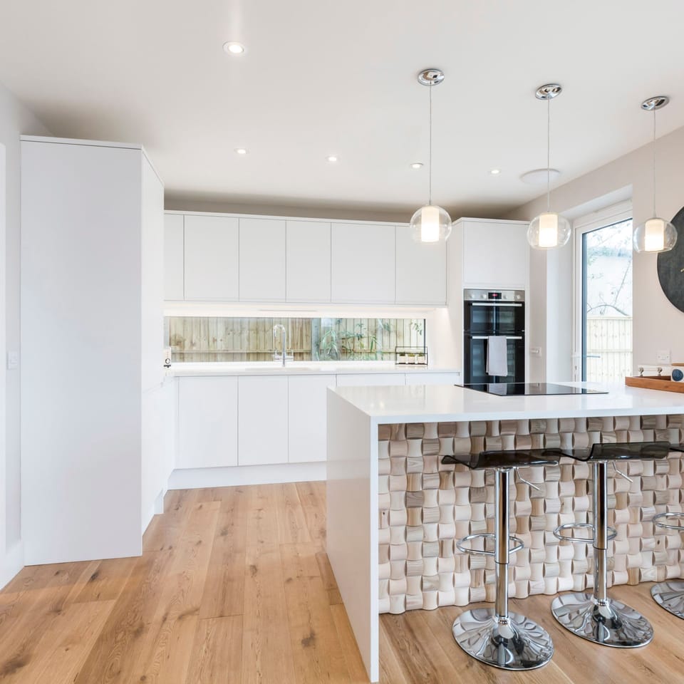 House | 4 bedrooms, desk, iron/ironing board, Internet