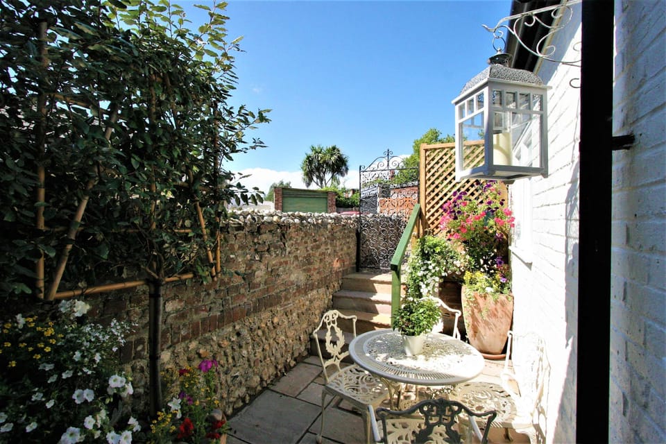 House | 3 bedrooms, iron/ironing board, Internet