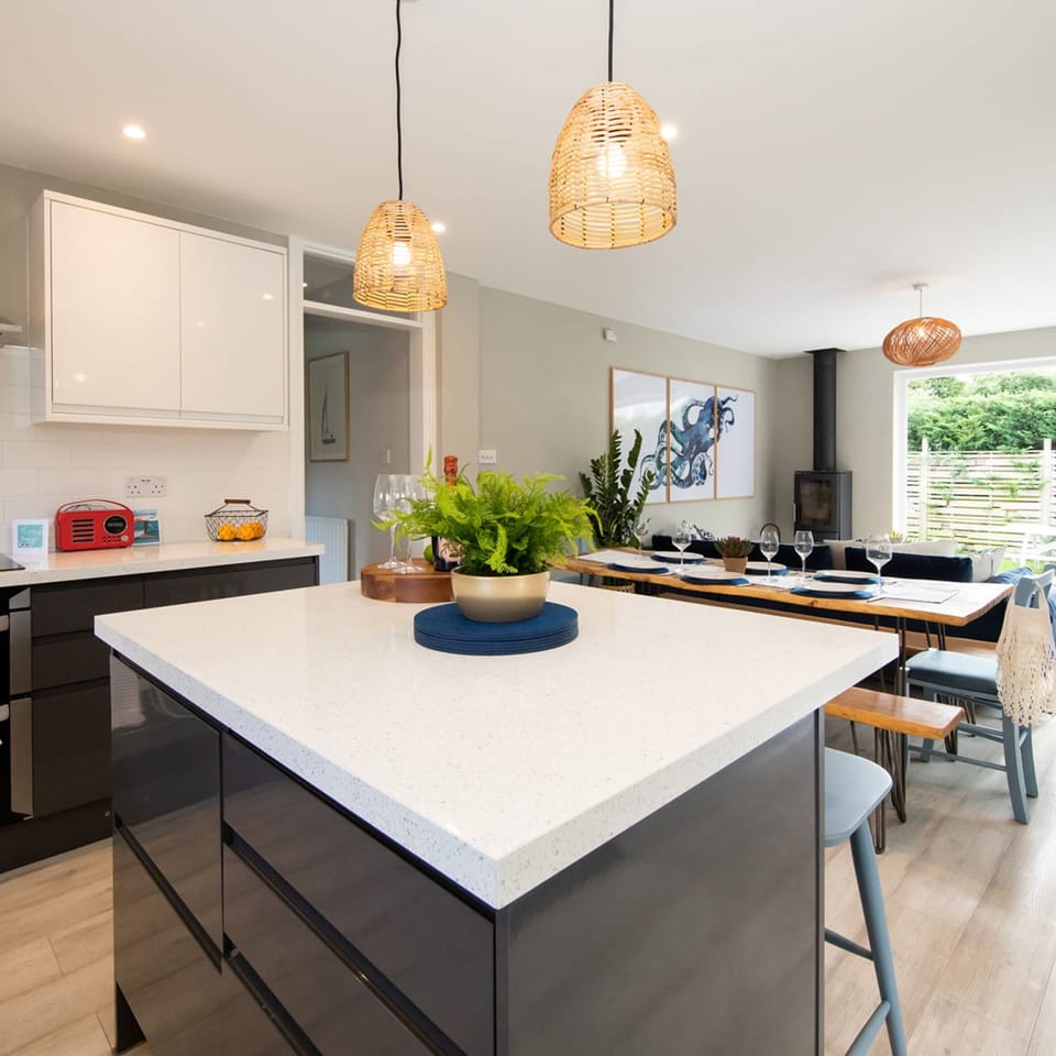 Studio | 3 bedrooms, iron/ironing board, Internet