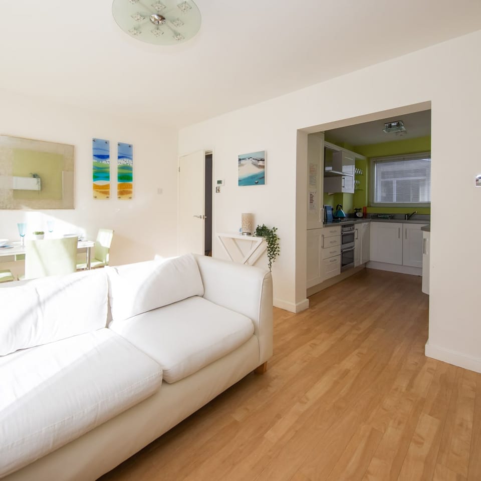 Apartment | 2 bedrooms, iron/ironing board, Internet