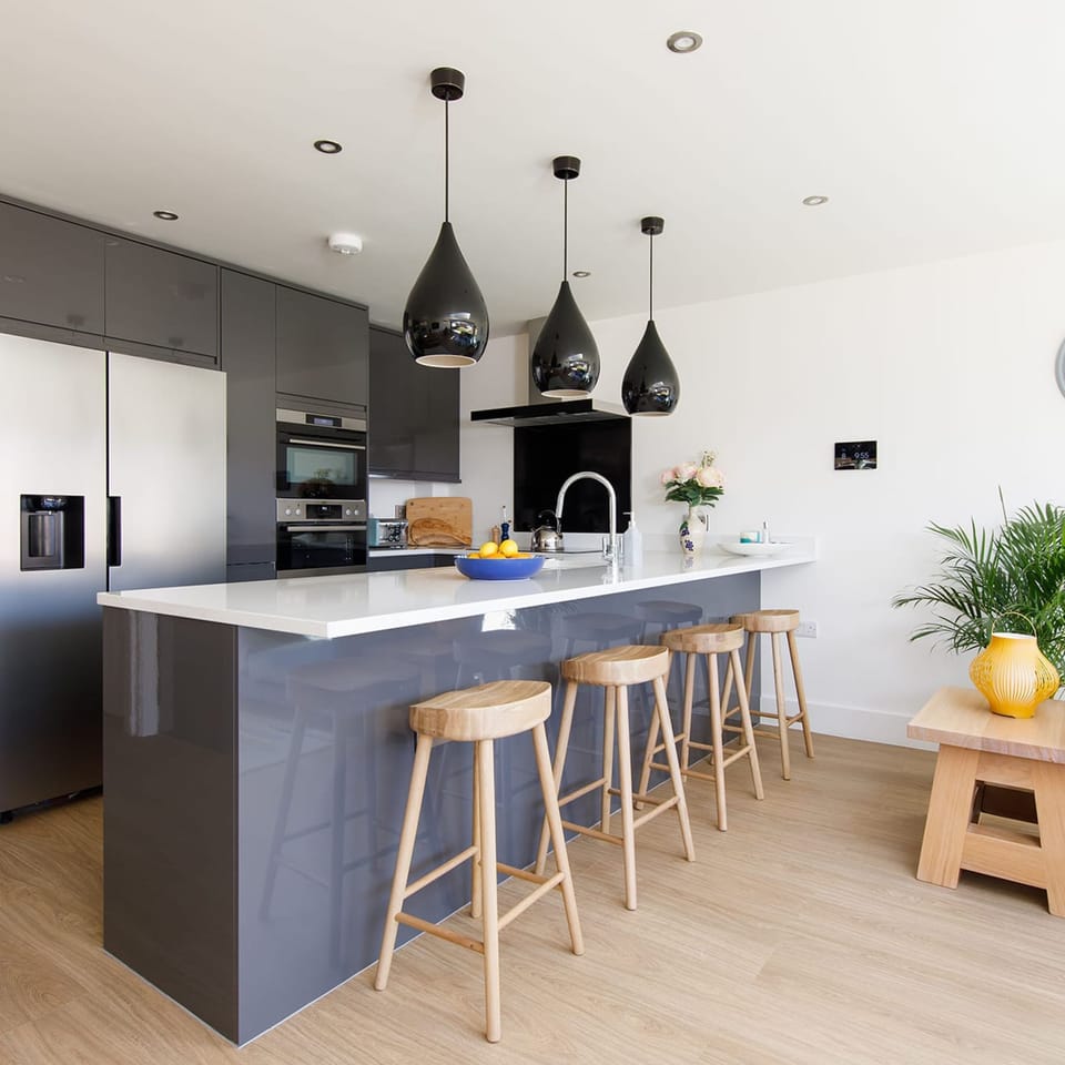 House | 4 bedrooms, iron/ironing board, Internet