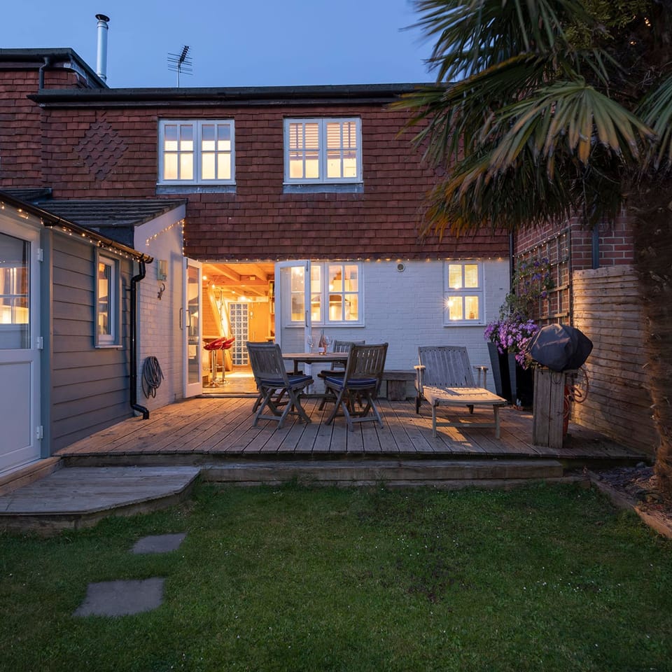 House | 2 bedrooms, desk, iron/ironing board, Internet