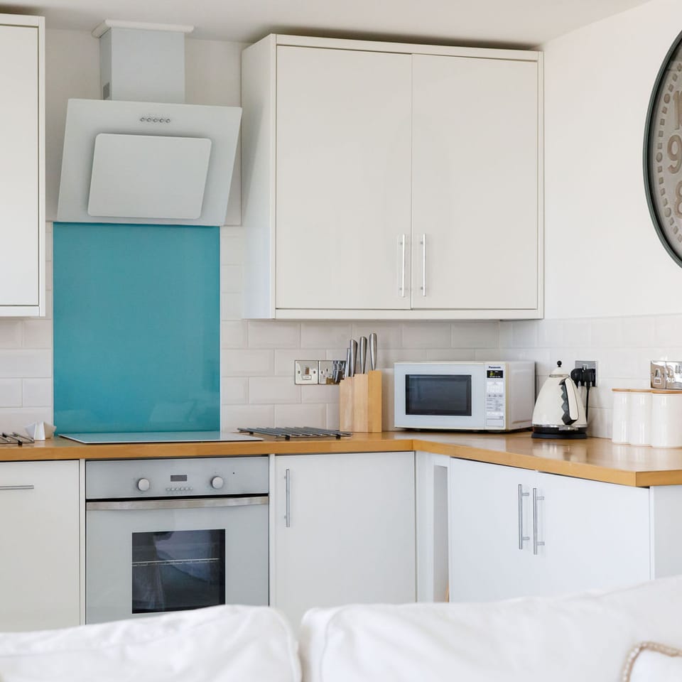 House | 2 bedrooms, iron/ironing board, Internet