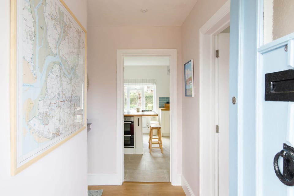 House | 3 bedrooms, iron/ironing board, Internet