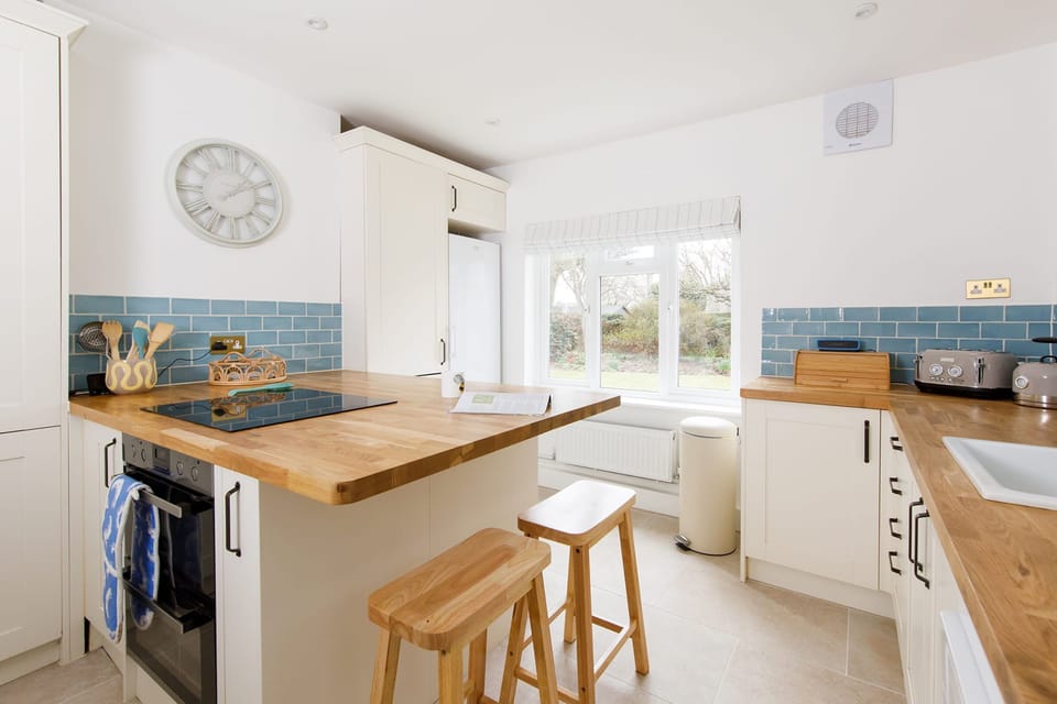 House | 3 bedrooms, iron/ironing board, Internet