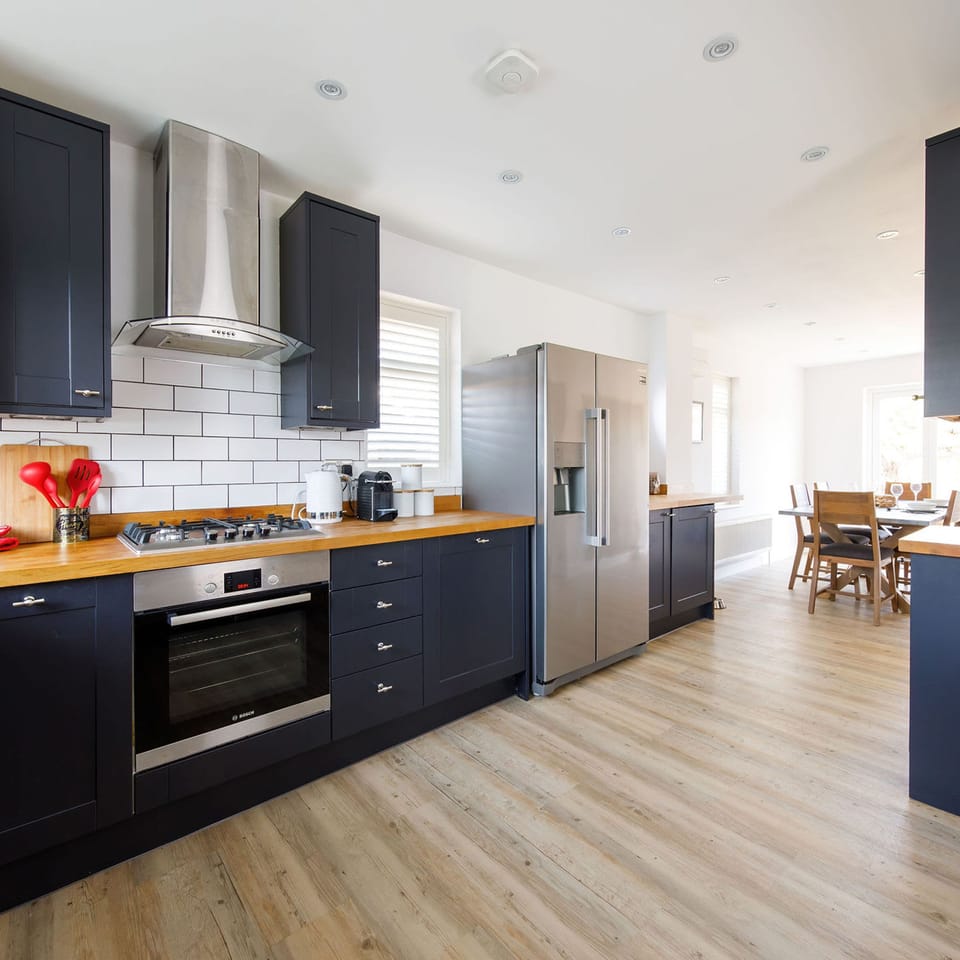 House | 3 bedrooms, iron/ironing board, Internet