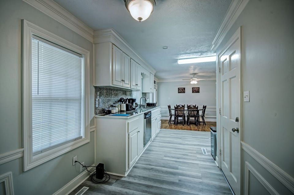 *King* Bed House in the Heart of Jackson House in Flowood