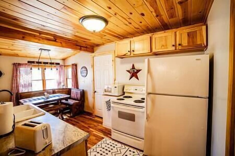 Bunk House Kitchen (1)