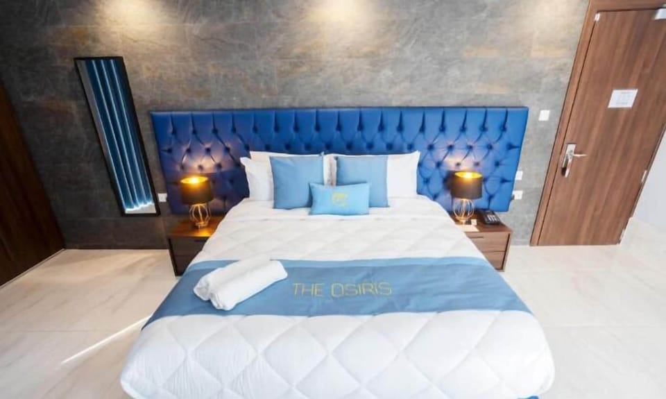 Superior Double or Twin Room | In-room safe, laptop workspace, blackout drapes, free WiFi